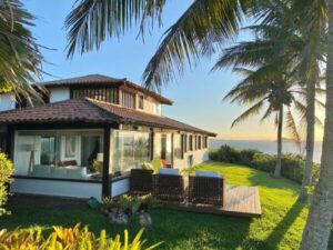 O que você precisa saber antes de comprar um imóvel na praia